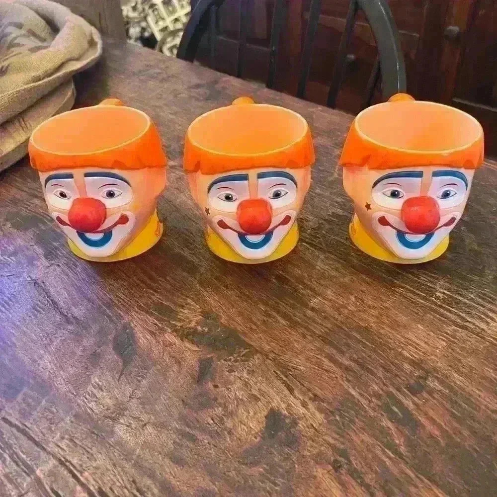 Barnum & Bailey’s Vintage Plastic Mugs for the Three Stooges in Your Life